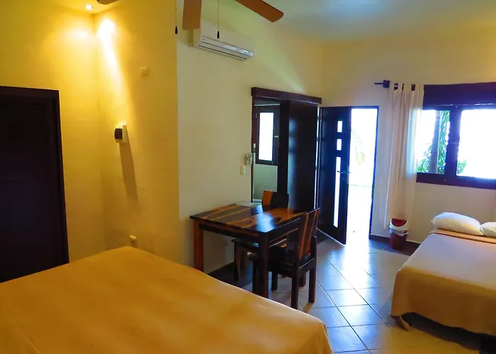 Xibalba Dive Center Hotel 3*