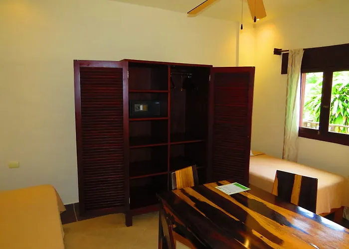 Hotel Xibalba Dive Center