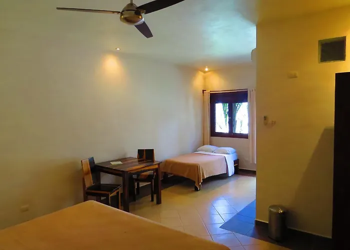 Hotel Xibalba Dive Center 3*